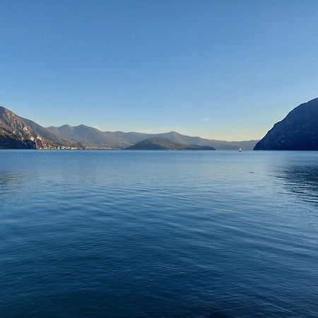 Al Porto Casa Vacanze Riva di Solto Esterno foto