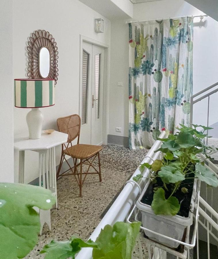 Al Porto Casa Vacanze Riva di Solto Esterno foto