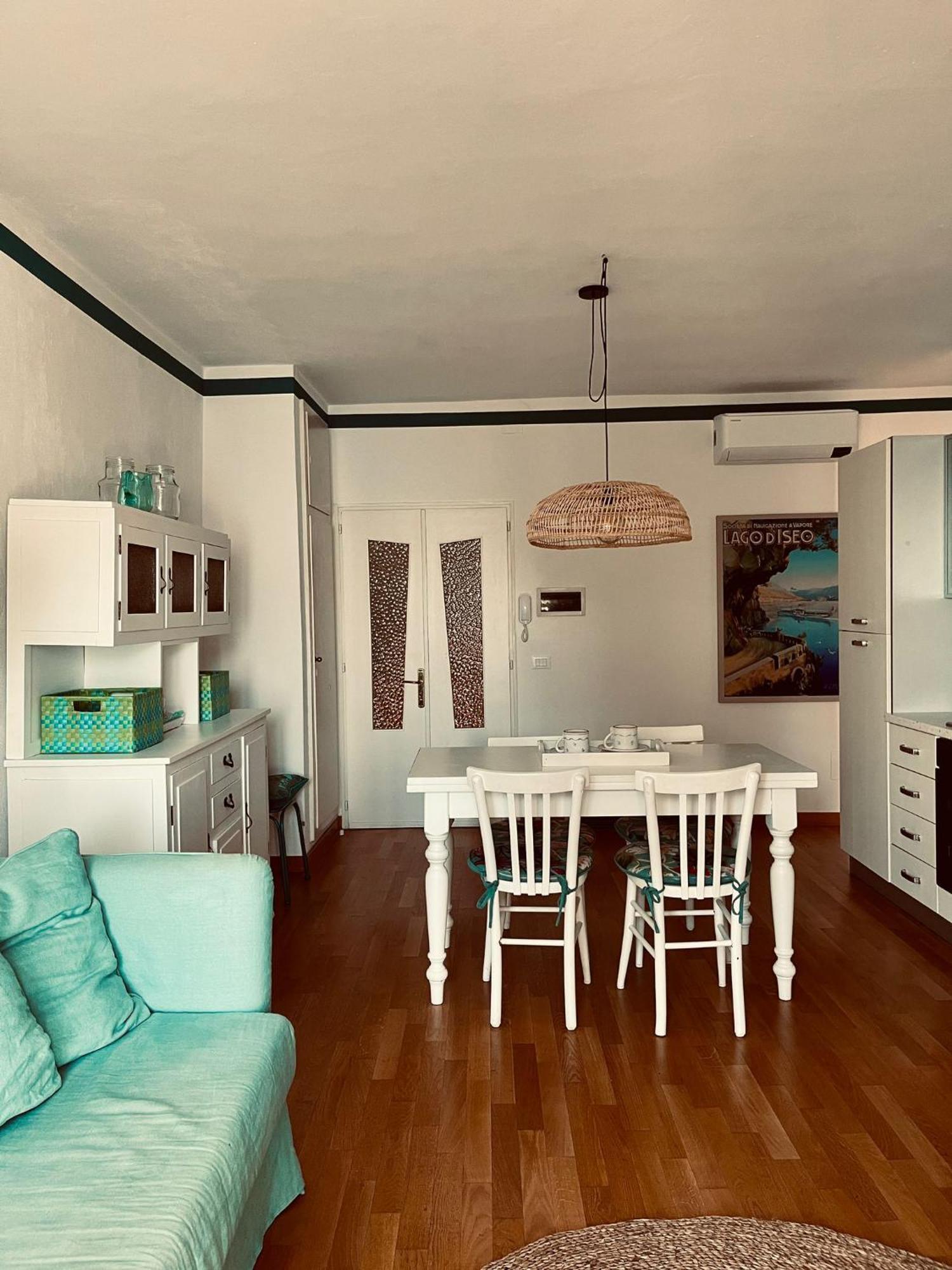 Al Porto Casa Vacanze Riva di Solto Esterno foto