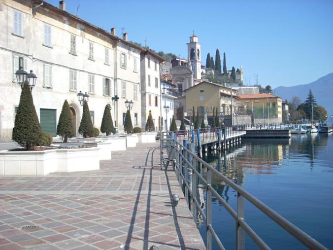 Al Porto Casa Vacanze Riva di Solto Camera foto